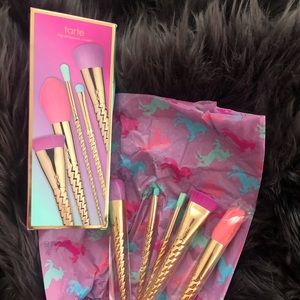 Tart limited-edition magic wands brush set